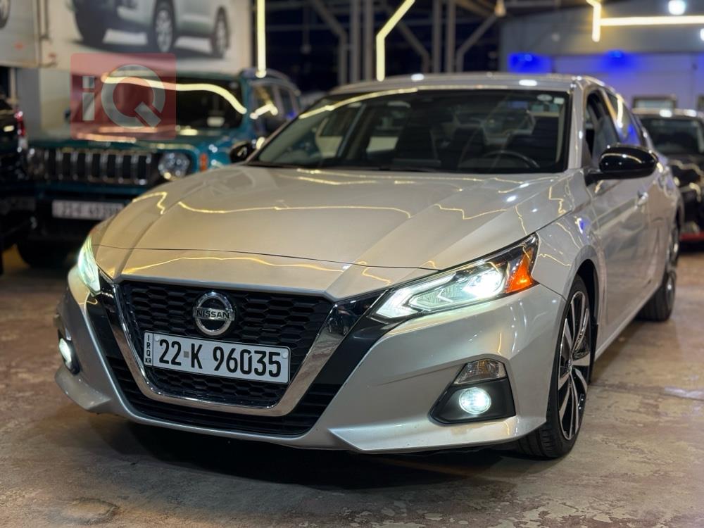 Nissan Altima
